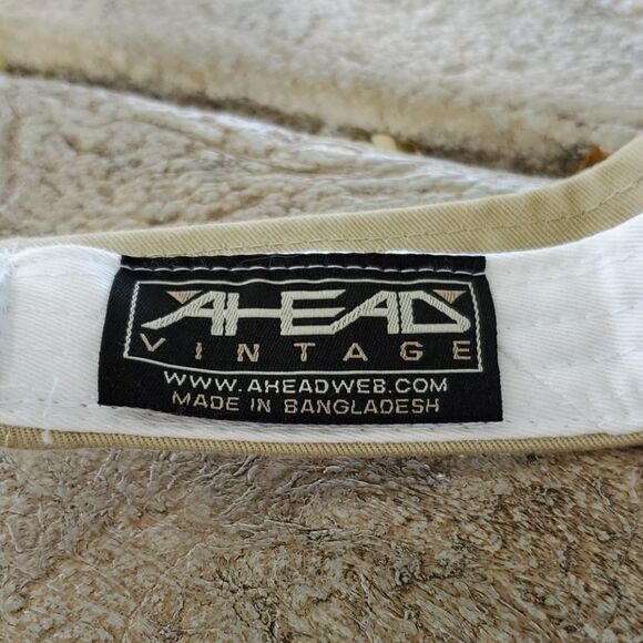 Maui Jim Visor  - Picture 4 of 4